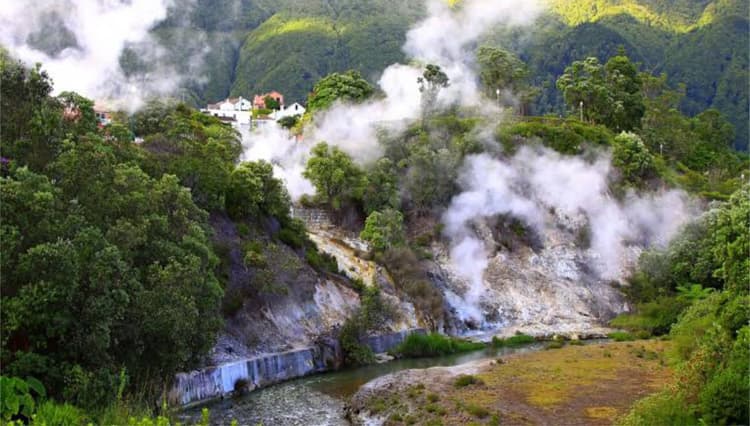 Paisagem vulcânica das Furnas